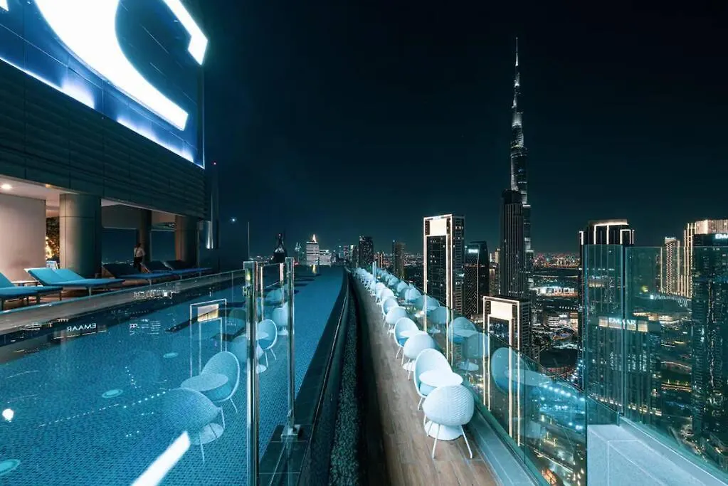 Highest Infinity Pool Burj Khalifa View Apartment Dubai